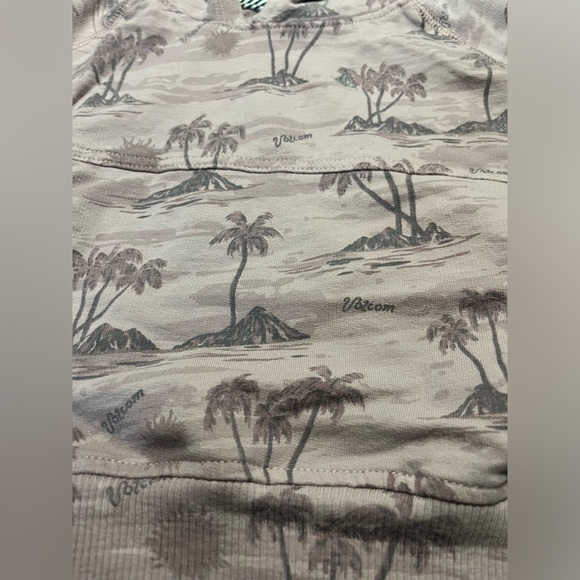 Purple Volcom Sweatshirt pullover 4T - Picture 3 of 7